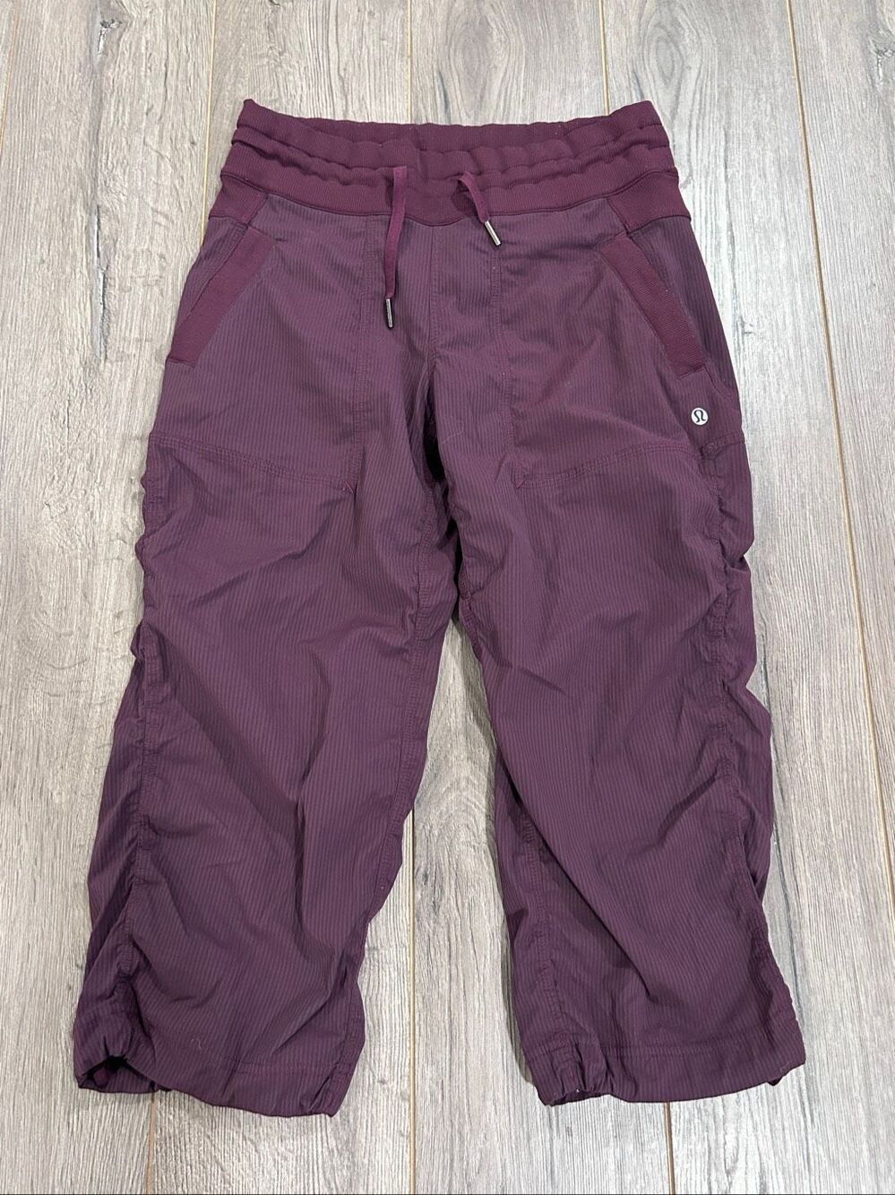Lululemon Dance studio sz 4 21”